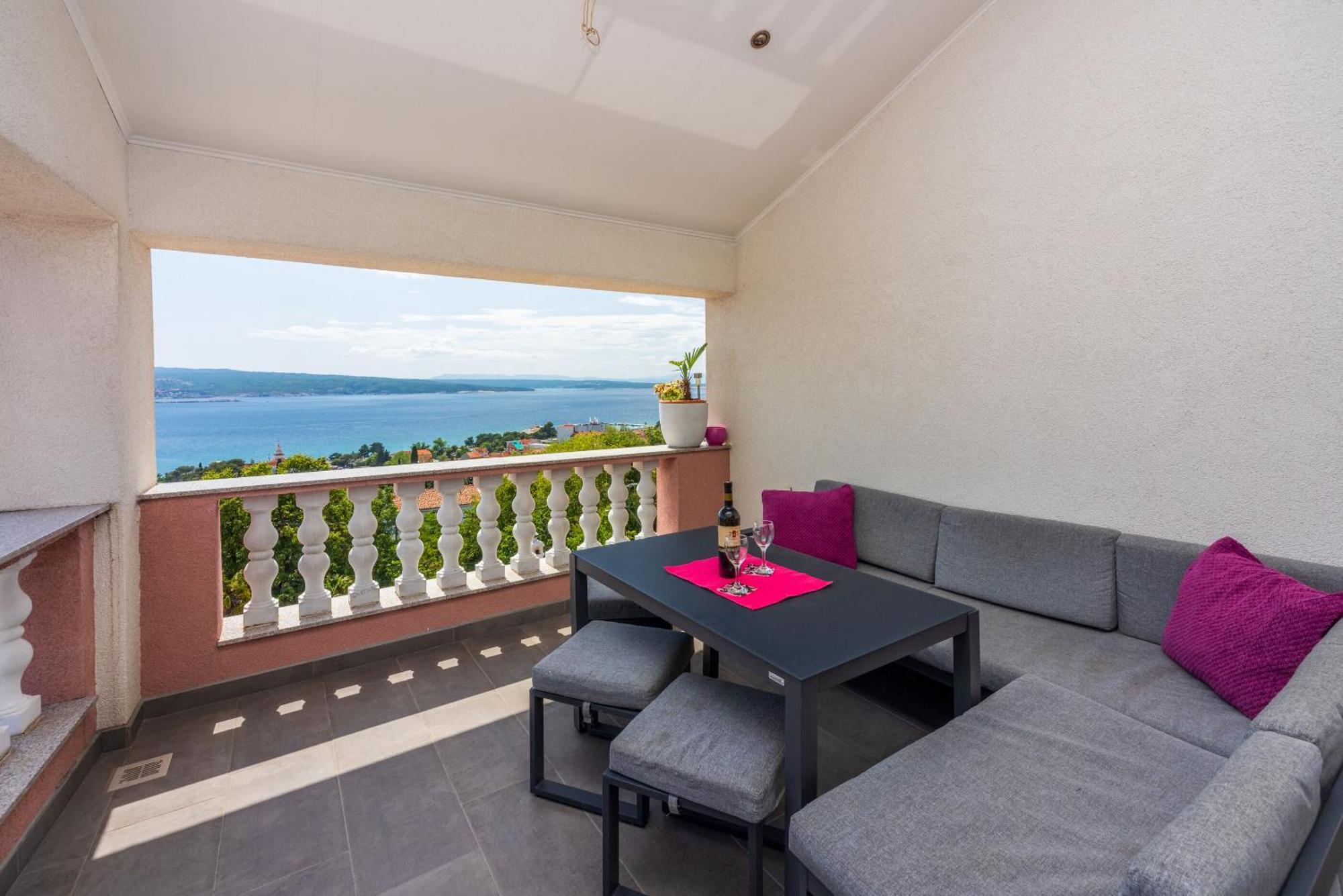 Apartments Lucija Crikvenica Exteriör bild